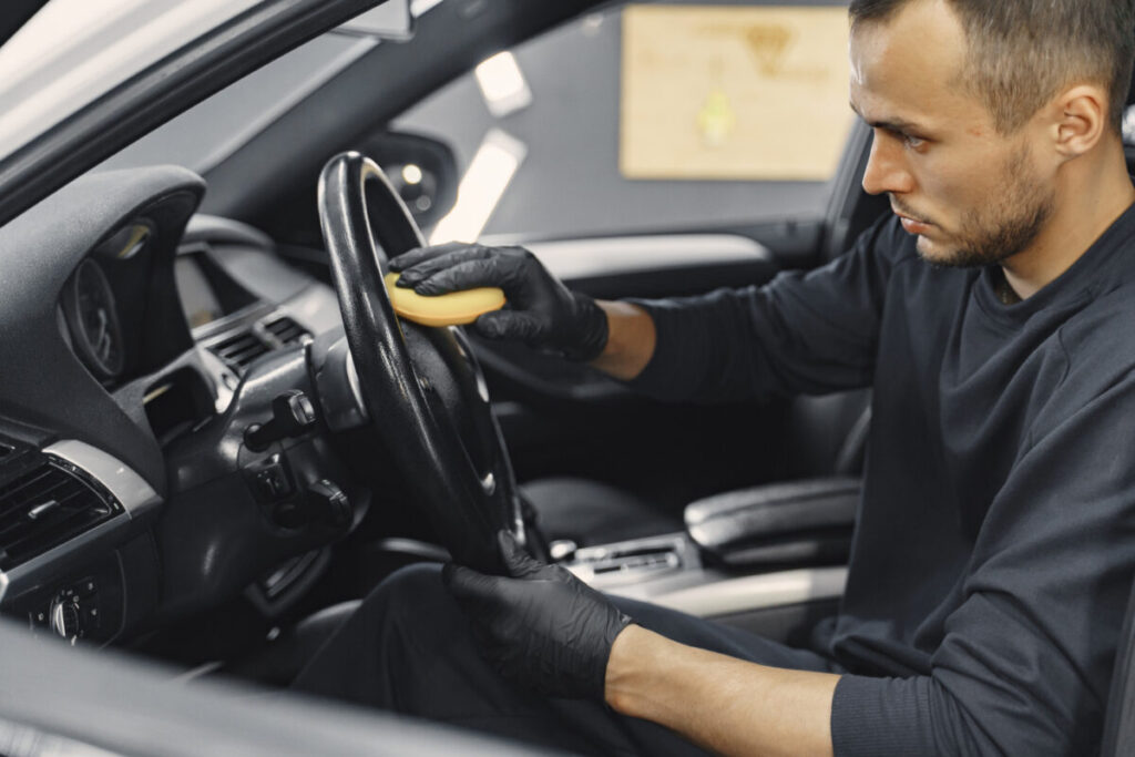 Sfaturi pentru întreținerea și curățarea interiorului mașinii tale